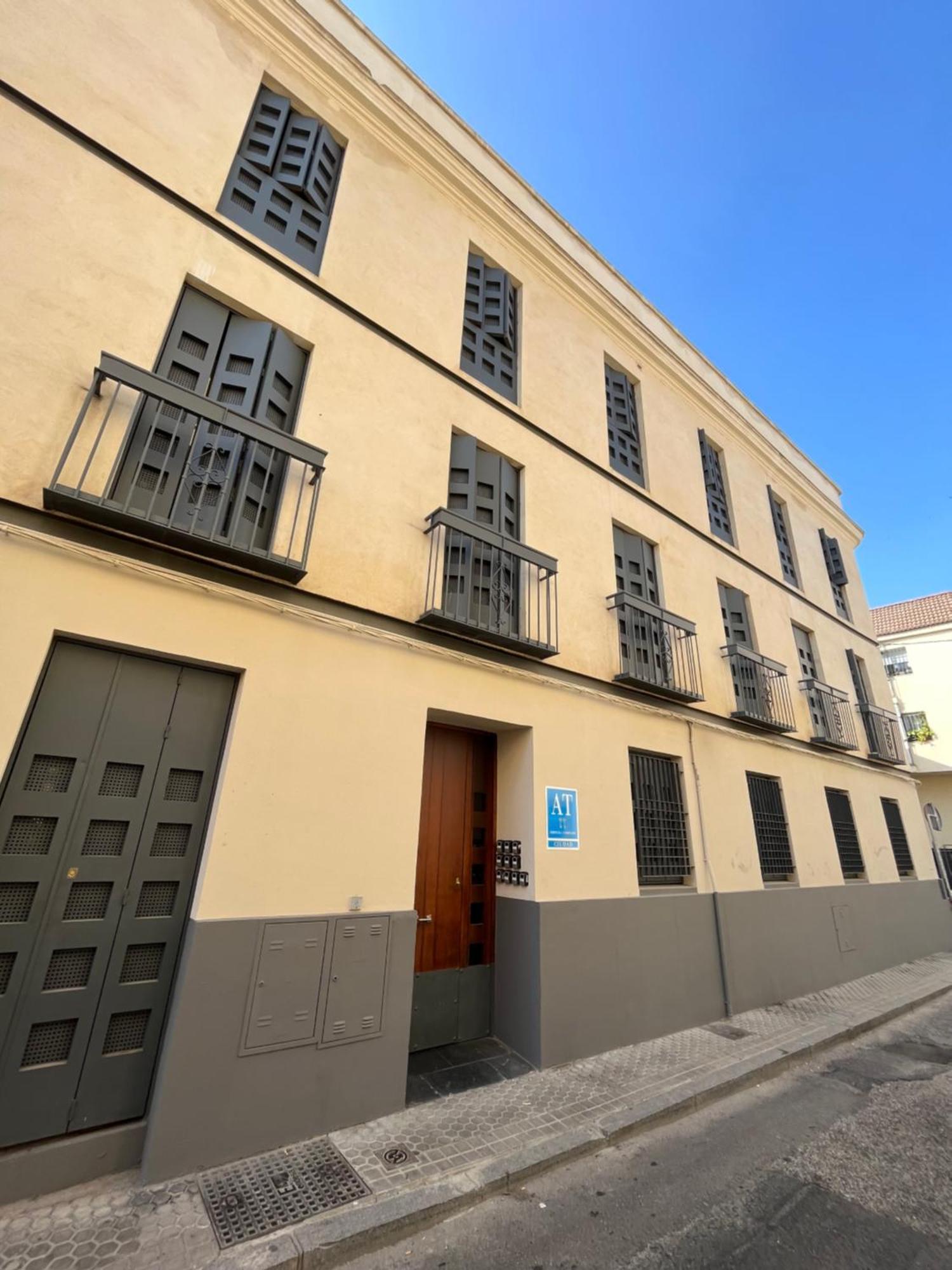 Center Sevilla Confort 6 Екстериор снимка