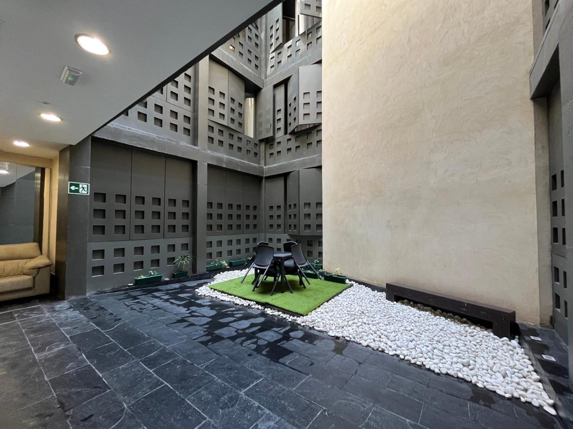 Center Sevilla Confort 6 Екстериор снимка